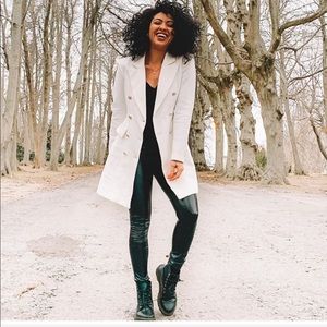 Lulu’s White Double Breasted Jacket, Blazer NEW L